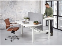 Een Zit/sta-duo bureau elektrisch verstelbaar Professional bladen 120-180cm koop je bij Meubels and More