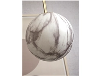 Een Hanglamp glas ijzer Carrara bol dia. 22x35cm wit marmerprint goud M koop je bij Meubels and More