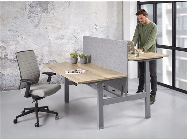 Een Zit/sta-duo bureau Business elektrisch verstelbaar bladen 120-180cm* koop je bij All Office Kuipers BV