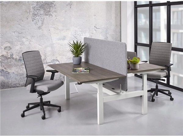 Een Duo bureau met slinger verstelbaar bladen 120-180cm koop je bij All Office Kuipers BV