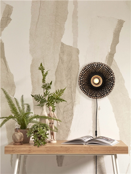 Een Wandlamp Kalimantan XS bamboe dia.30x8cm zwart koop je bij Meubels and More