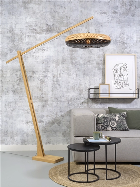 Een Vloerlamp Palawan bamboe h.207cm kap 60x15cm nat zw. koop je bij Meubels and More