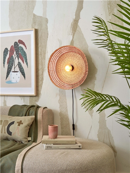 Een Wandlamp Pantanal zeegras dia.45xh.9cm naturel rood koop je bij Meubels and More